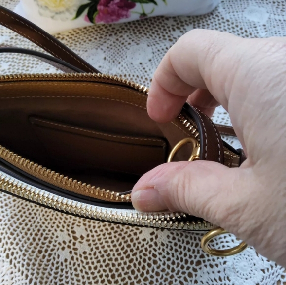 Tory Burch Crossbody NWT Floral Two Tone - Picture 6 of 14